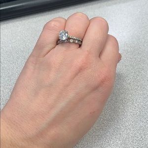 2ct Round Solitare Ring w/ Art Deco band